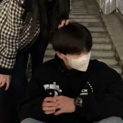 真人超甜情侣头像一左一右高清图片