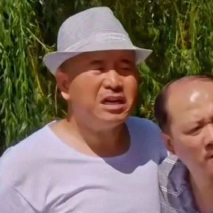 两个比较有趣的情侣头像
