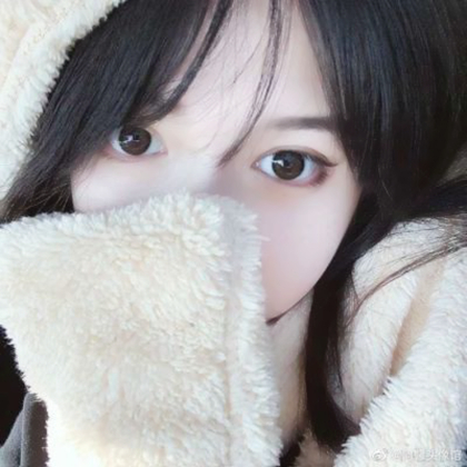 真人女头像怼脸