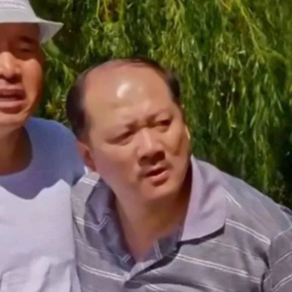 两个比较有趣的情侣头像