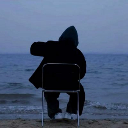 氛围感男生背影头像图片