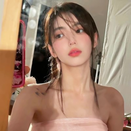 高级感爆棚女生头像真人