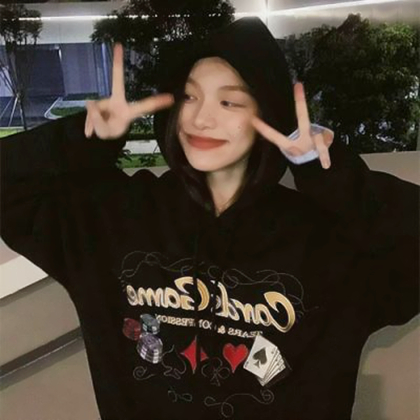 简单又随意的头像女生高清图片