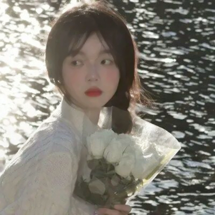 超仙的女生头像真人