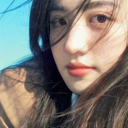 简单又随意的头像女生高清图片