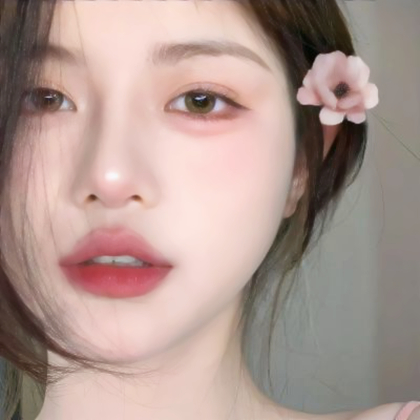 干净阳光小众头像女生