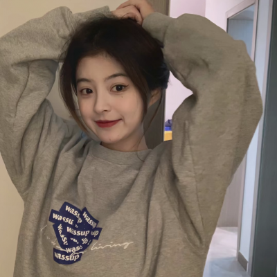 可爱又不失搞怪的真人女生头像图片