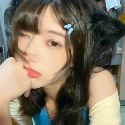 干净阳光小众头像女生