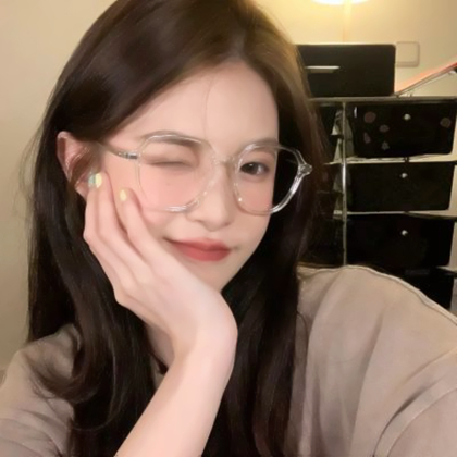 网红招桃花女生头像