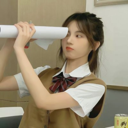 头像高级感女干净真人照片