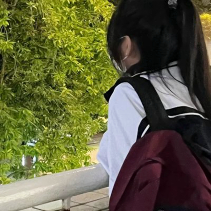 真实学生女头像