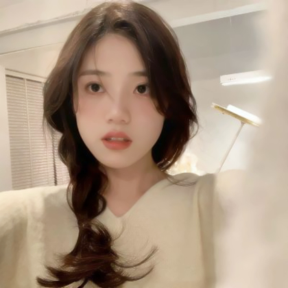 干净阳光小众头像女生