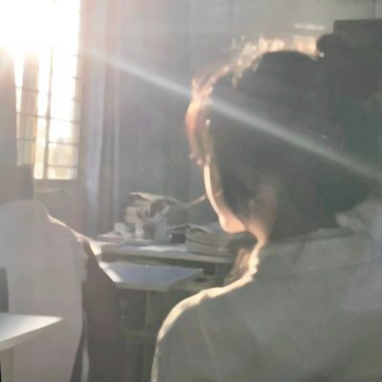 真实学生女头像