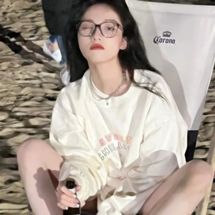 漂亮美女真实头像高清图片