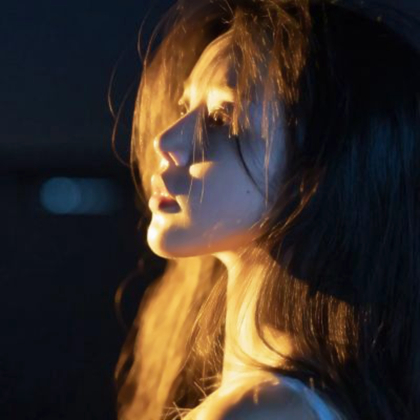 高级氛围感女生头像