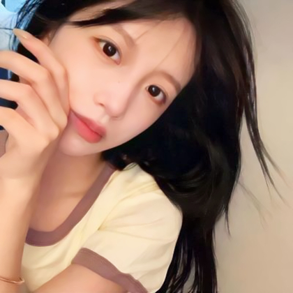 网红招桃花女生头像