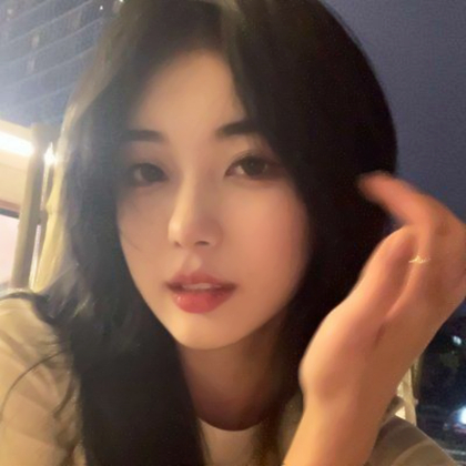 emo真人女生头像