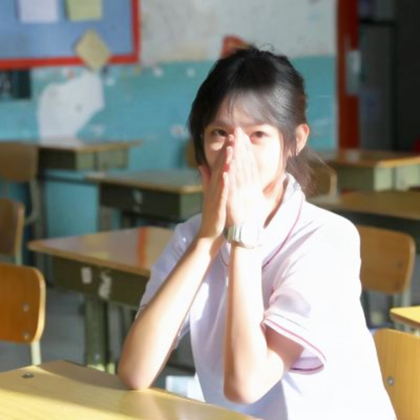 真实学生女头像