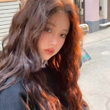 ins氛围感女头意境真人照片
