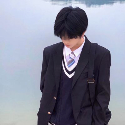 男生头像侧脸低头