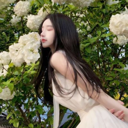 小清新白色系女生头像