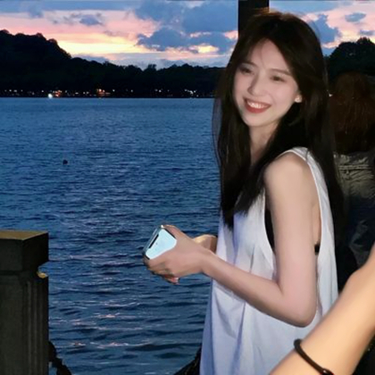 女生头像阳光温柔氛围感强图片