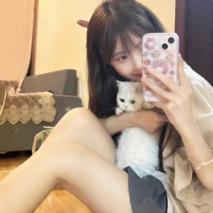 小众高清女生单人头像真人图片