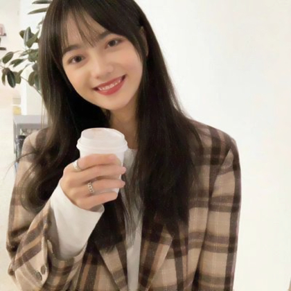 小众高清女生单人头像真人图片