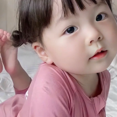 网红小女孩丸子头像