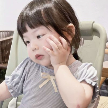 网红小女孩丸子头像