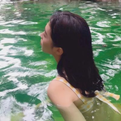 女头清新自然