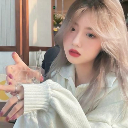 招桃花女头ins风