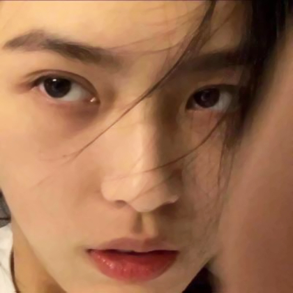 眼神女生头像