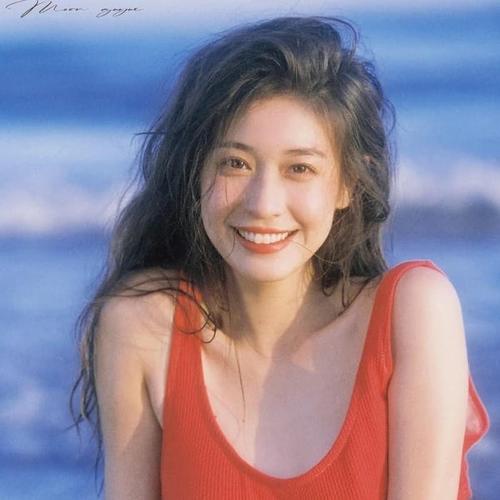经典怀旧青春女生头像图片