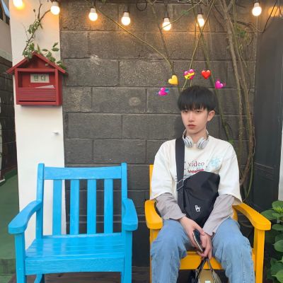 情侣头像真人一人一半
