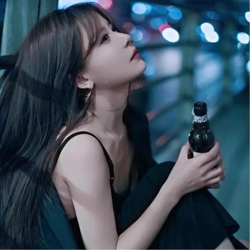 又伤感又emo的头像