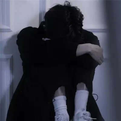 高级感抑郁男头高清