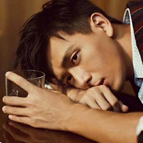 高级感抑郁男头高清