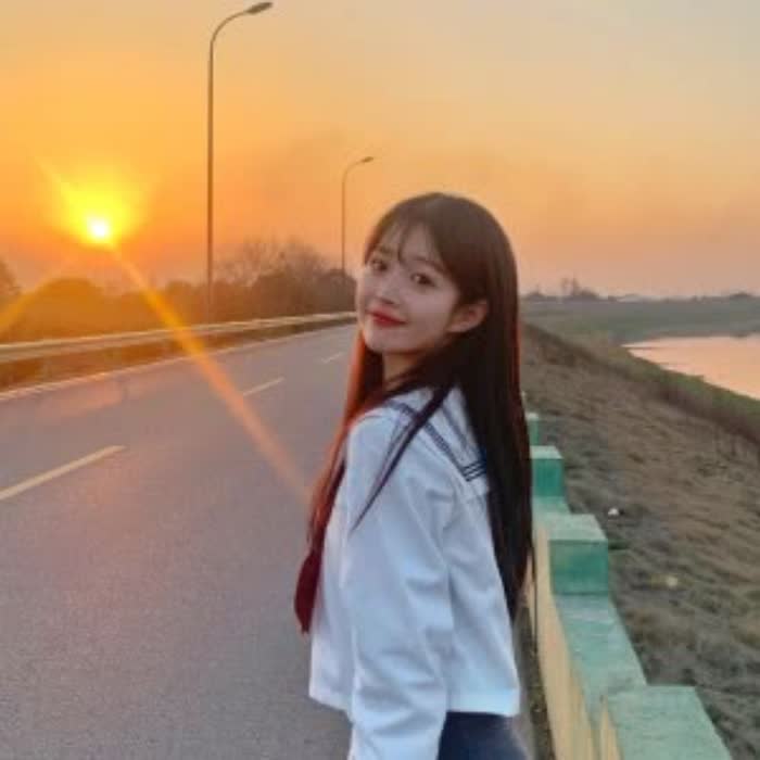 女生旅行旅游唯美高清头像 