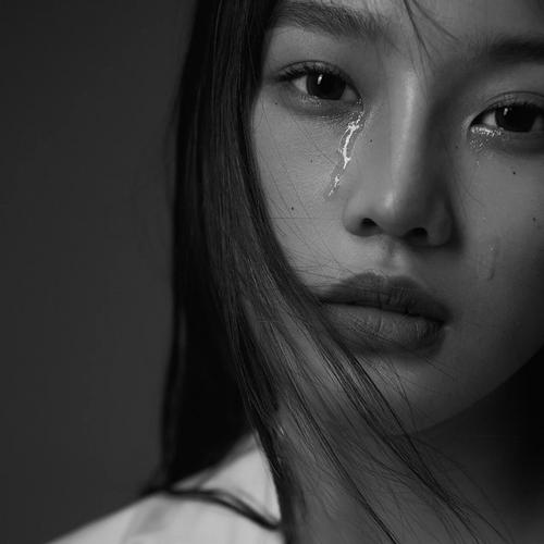 又伤感又emo的头像