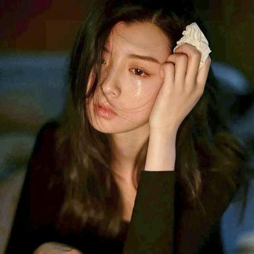 女生绝望伤感高清好看的头像