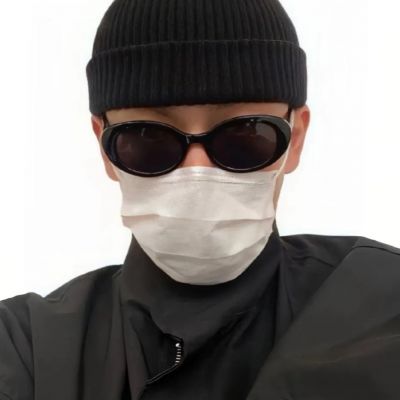 情侣头像真人一人一半