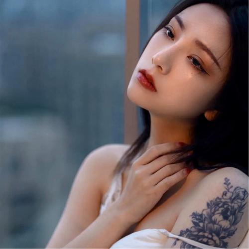 又伤感又emo的头像