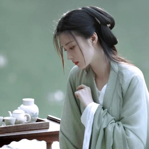 头像女生简单气质温柔