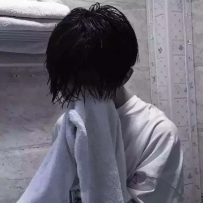 高级感抑郁男头高清
