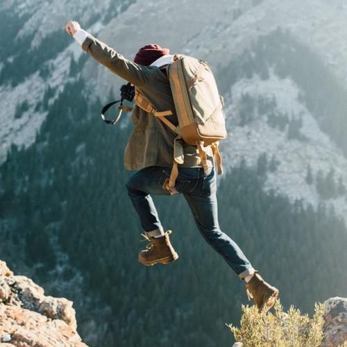 男生旅游高清好看的微信头像