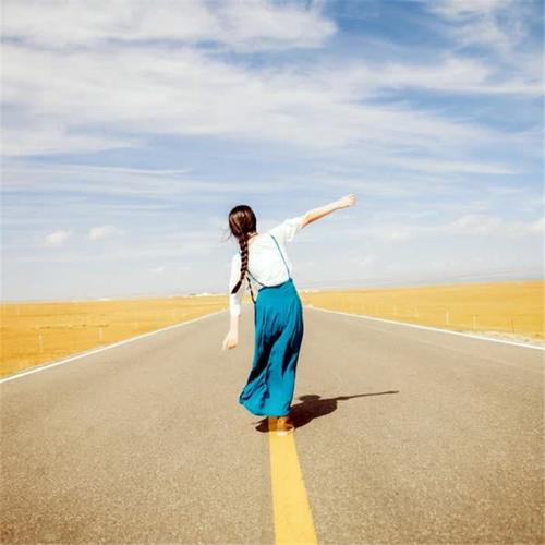 女生旅行旅游唯美高清头像 