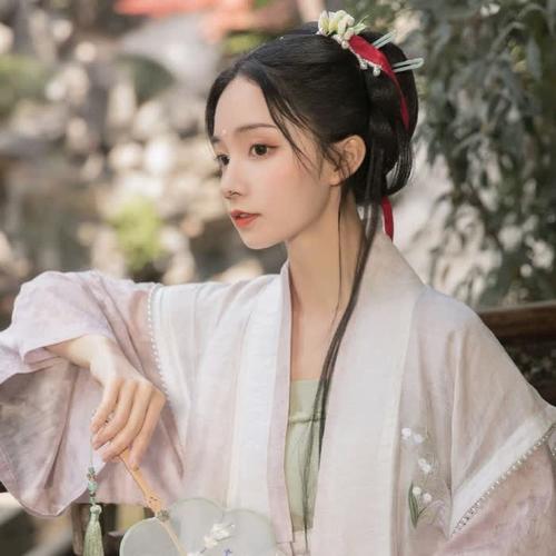 头像女生简单气质温柔