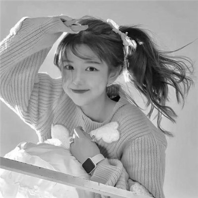 唯美有气质的黑白女生头像