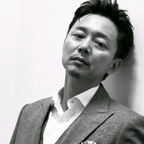 高级感抑郁男头高清